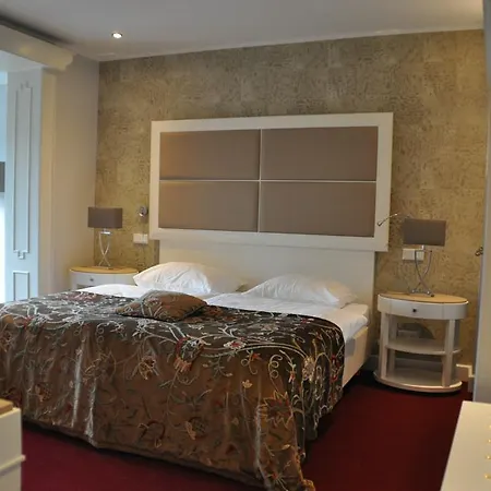 ホテル ロマンティック パークホテル ヘット フルプダル スレナーケン